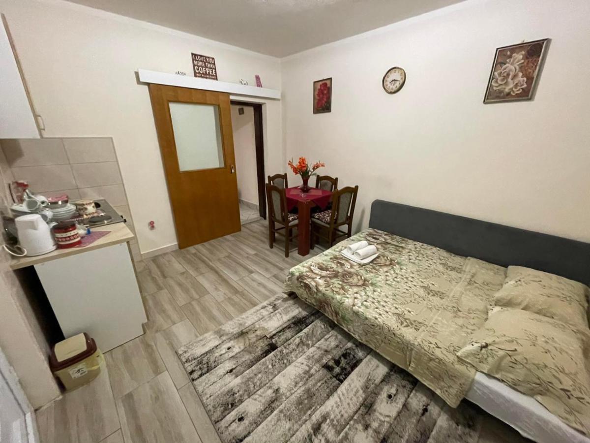 Apartmani Miro เทรบินเย ภายนอก รูปภาพ