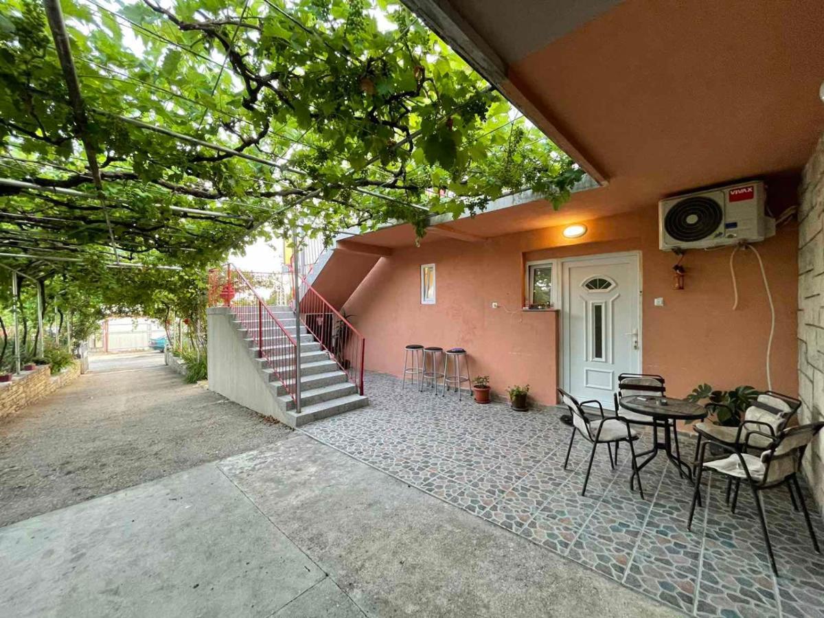 Apartmani Miro เทรบินเย ภายนอก รูปภาพ