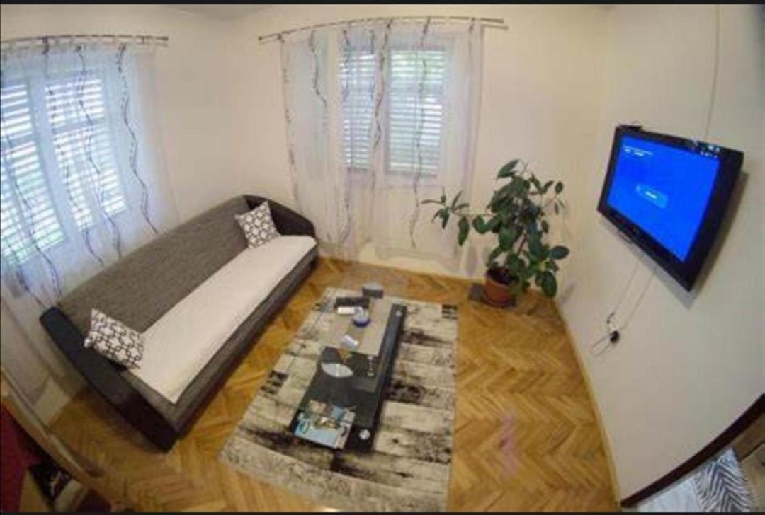 Apartmani Miro เทรบินเย ภายนอก รูปภาพ